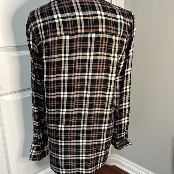 Beach Lunch Lounge Whitney Button Down Top Black & Sand Size M NWOT - Picture 2 of 3